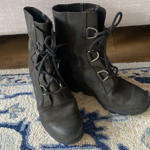 Sorel Joan of Arc II Wedge Boots - Black 9, fit like 8-8.5